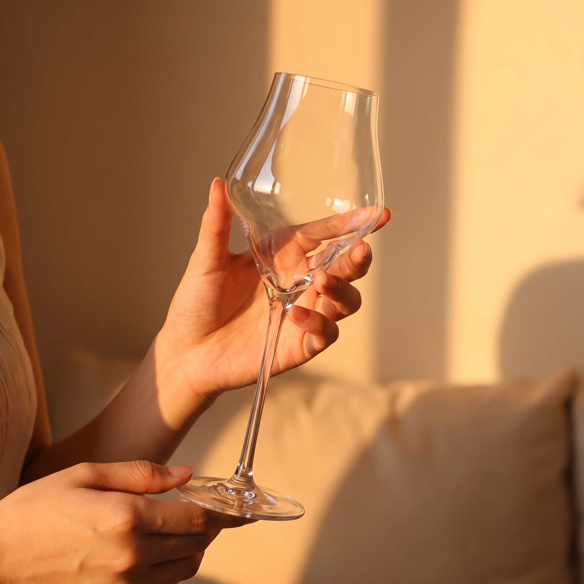 Lyra Champagne Glass